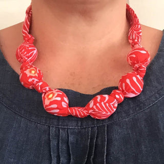 How to Make a Fabric Necklace